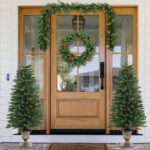 Artificial Christmas Trees 2pcs with Wreath, Garland LEDs