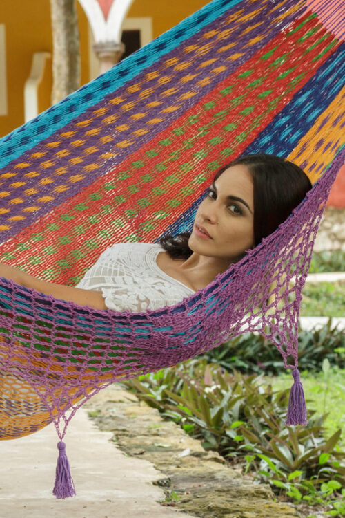 Outdoor undercover cotton Mayan Legacy hammock with hand crocheted tassels King Size Colorina - Image 8