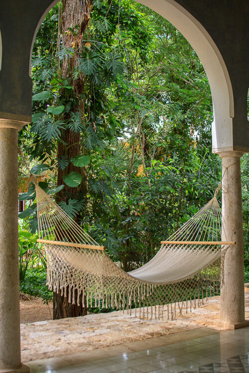 Mayan Legacy Queen Size Outdoor Cotton Mexican Resort Hammock With Fringe in Cream Colour - Image 2