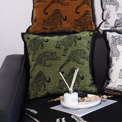 40cm Throw Pillow Green Leopard Square Retro Decorative Cushion for Living Room - Image 2
