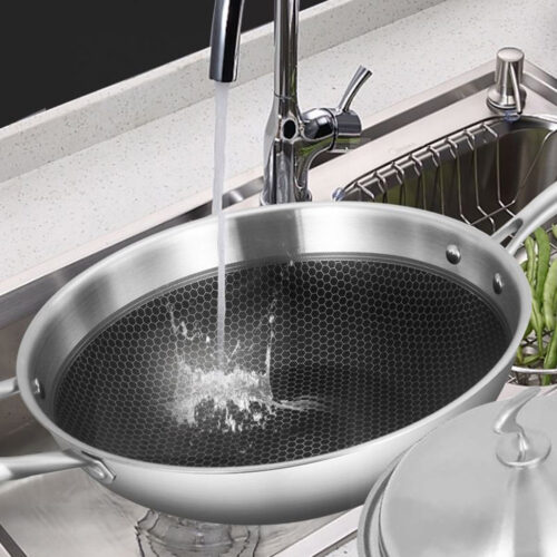 18/10 Stainless Steel Fry Pan 34cm Frying Pan Top Grade Textured Non Stick Interior Skillet with Helper Handle Lid - Image 6