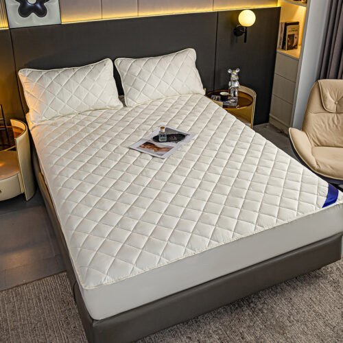 White 138cm Wide Mattress Cover Thick Quilted Stretchable Bed Spread Sheet Protector with Pillow Covers - Image 2
