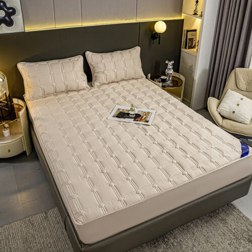 Beige 183cm Wide Mattress Cover Thick Quilted Stretchable Bed Spread Sheet Protector with Pillow Covers - Image 3