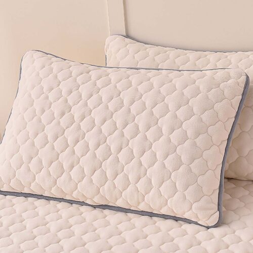 Beige 138cm Wide Mattress Cover Thick Quilted Fleece Stretchable Clover Bed Spread Sheet Protector with Pillow Covers - Image 10