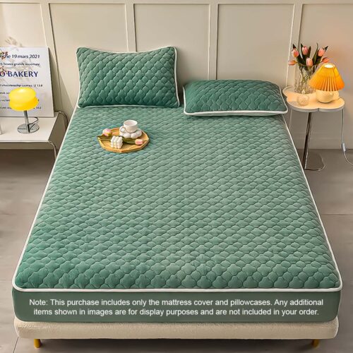 Green 153cm Wide Mattress Cover Thick Quilted Fleece Stretchable Clover Bed Spread Sheet Protector with Pillow Covers - Image 2