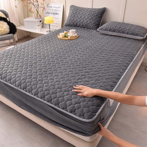 Grey 183cm Wide Mattress Cover Thick Quilted Fleece Stretchable Clover Bed Spread Sheet Protector with Pillow Covers - Image 3