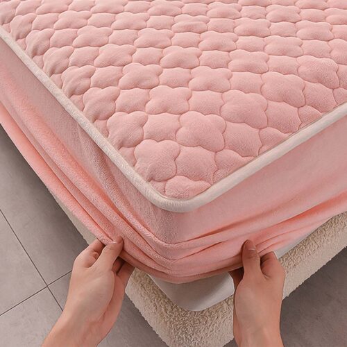 Pink 183cm Wide Mattress Cover Thick Quilted Fleece Stretchable Clover Bed Spread Sheet Protector with Pillow Covers - Image 5