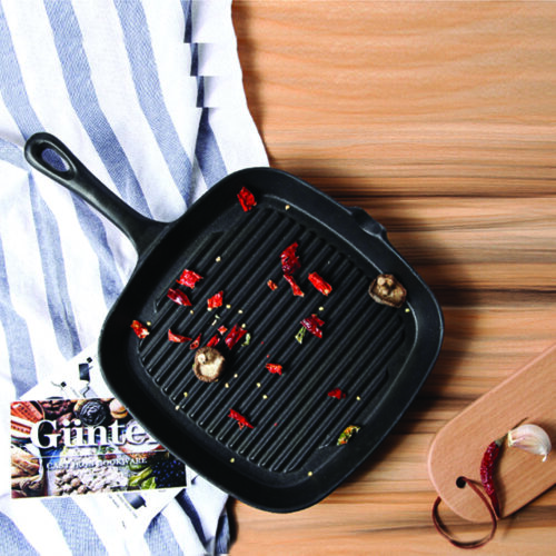23.5cm Square Ribbed Cast Iron Frying Pan Skillet Steak Sizzle Platter with Handle - Image 8