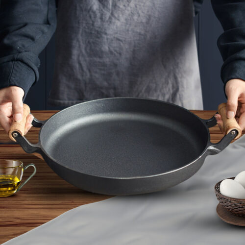 31cm Cast Iron Frying Pan Skillet Steak Sizzle Fry Platter with Wooden Handle No Lid - Image 7