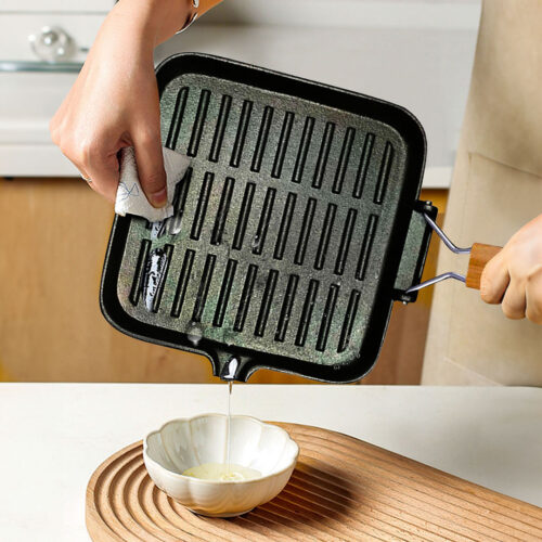 2x 24cm Ribbed Cast Iron Square Steak Frying Grill Skillet Pan with Folding Wooden Handle - Image 5