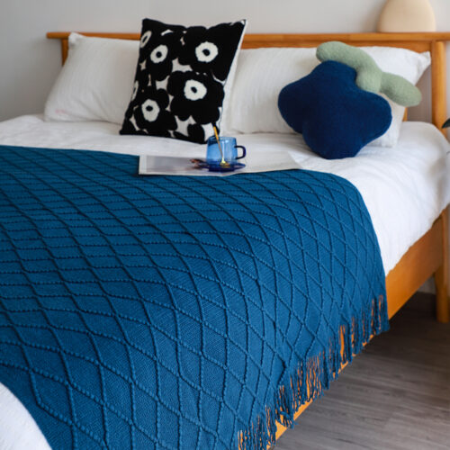 Royal Blue Diamond Pattern Knitted Throw Blanket Warm Woven Couch Bed Sofa Decor with Tassels - Image 4