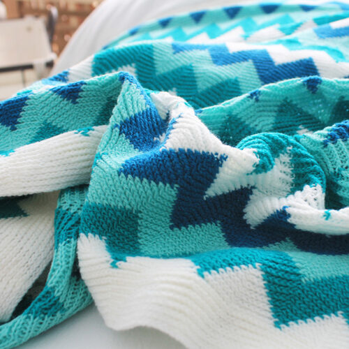 220cm Blue Zigzag Striped Throw Blanket Acrylic Wave Knitted Fringed Woven Cover Couch Bed Sofa Decor - Image 4