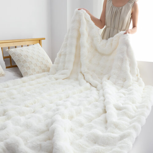 160X200cm Throw Blanket White Double Layer Rabbit Fur Cozy Comfort - Image 6