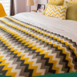 2x 220cm Yellow Zigzag Striped Throw Blanket Acrylic Wave Knitted Fringed Woven Cover Couch Bed Sofa Decor