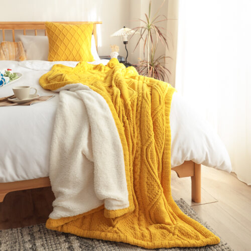 200X230cm Throw Blanket Yellow White Chenille Fleece Knitted Fabric on One Side Soft Suede - Image 2