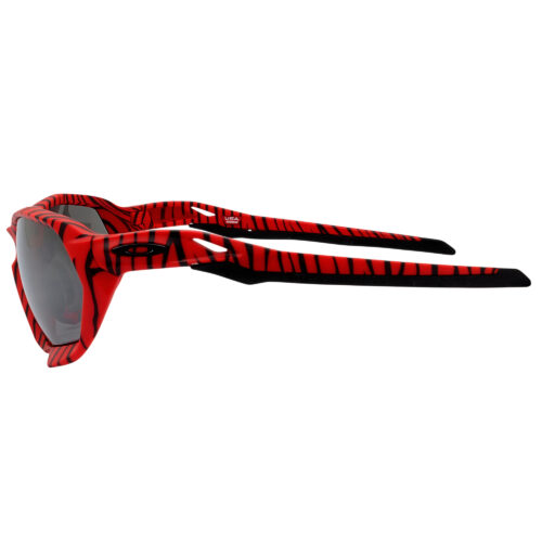 Ex Display Oakley OO 9019-1259 Plazma Red Tiger Prizm Black Iridium Sunglasses - Image 2